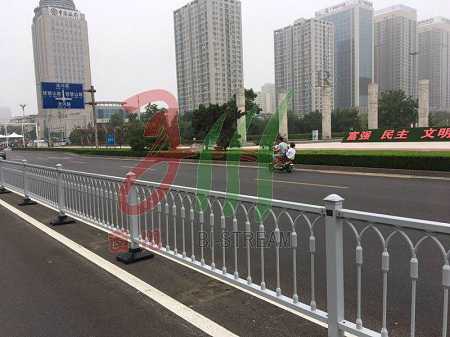 市政護欄.jpg