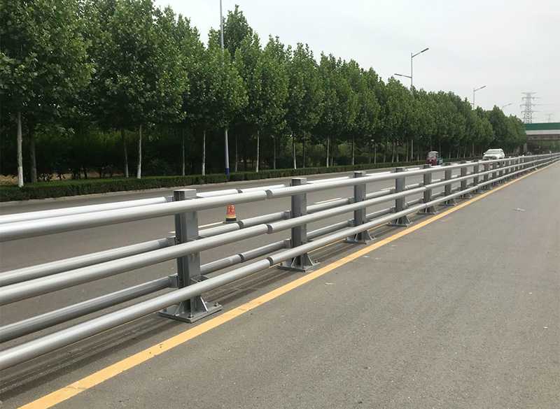 防撞護欄 (3).jpg